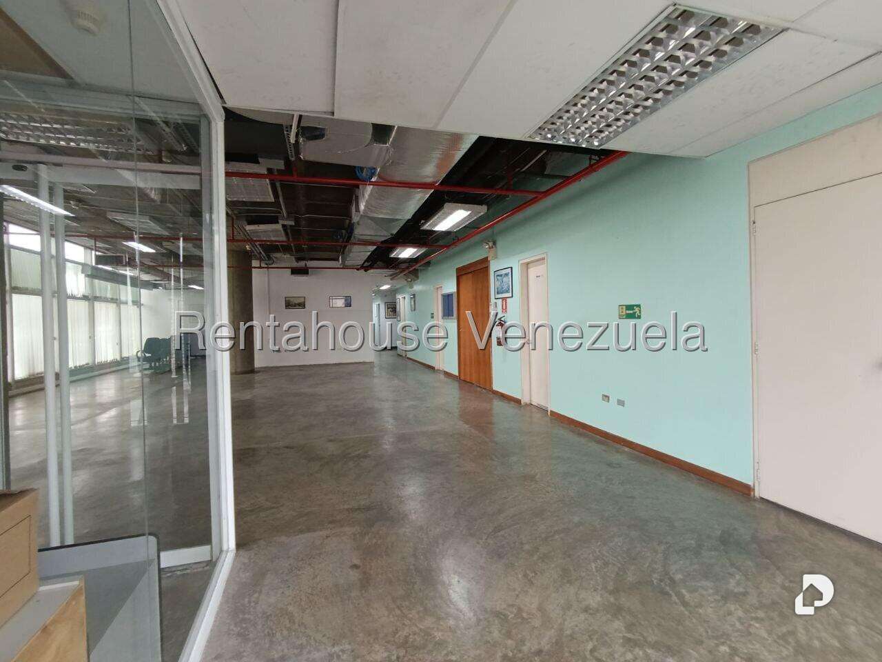 Oficina en Bello Monte, Caracas – 24