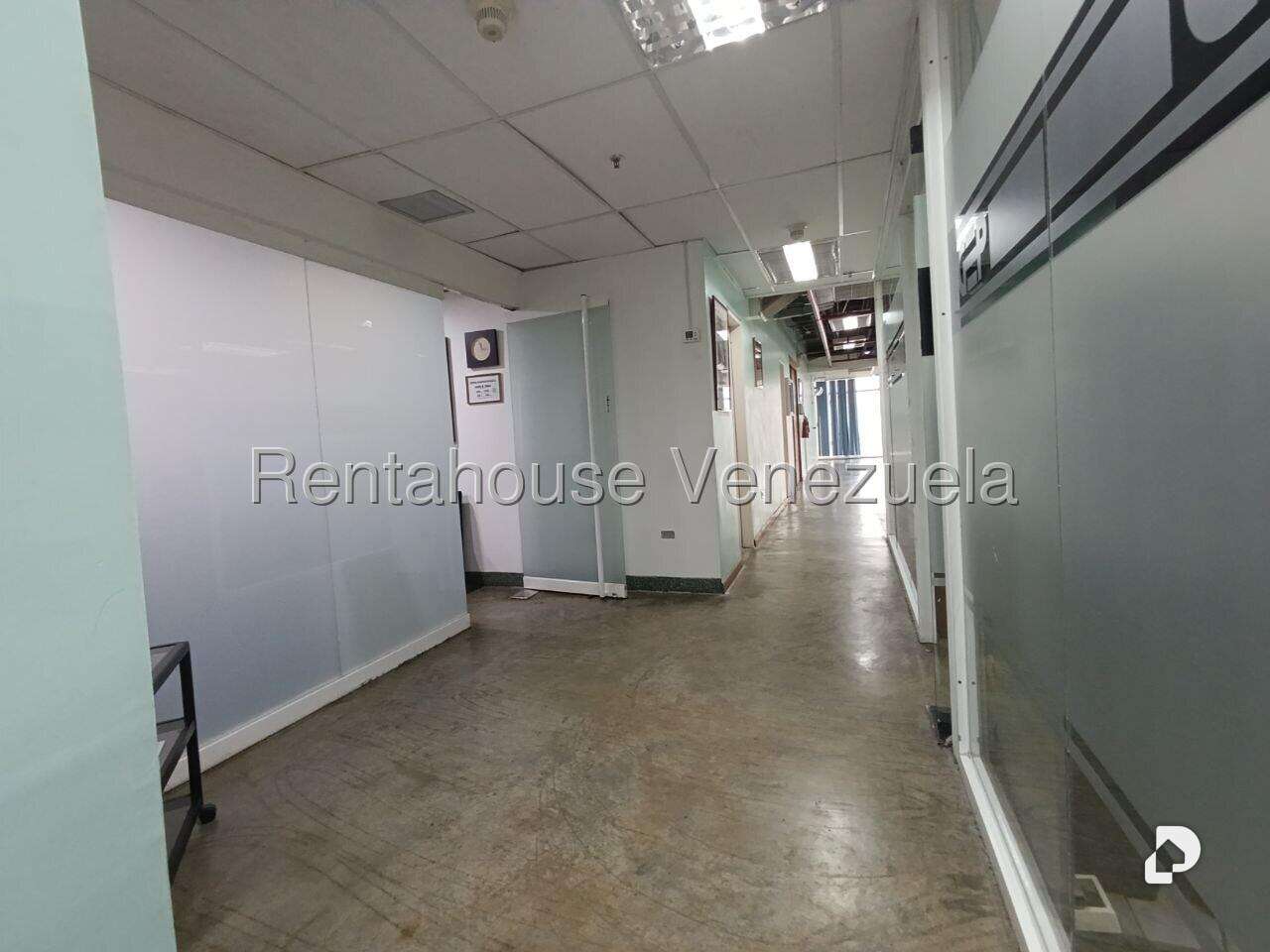 Oficina en Bello Monte, Caracas – 11