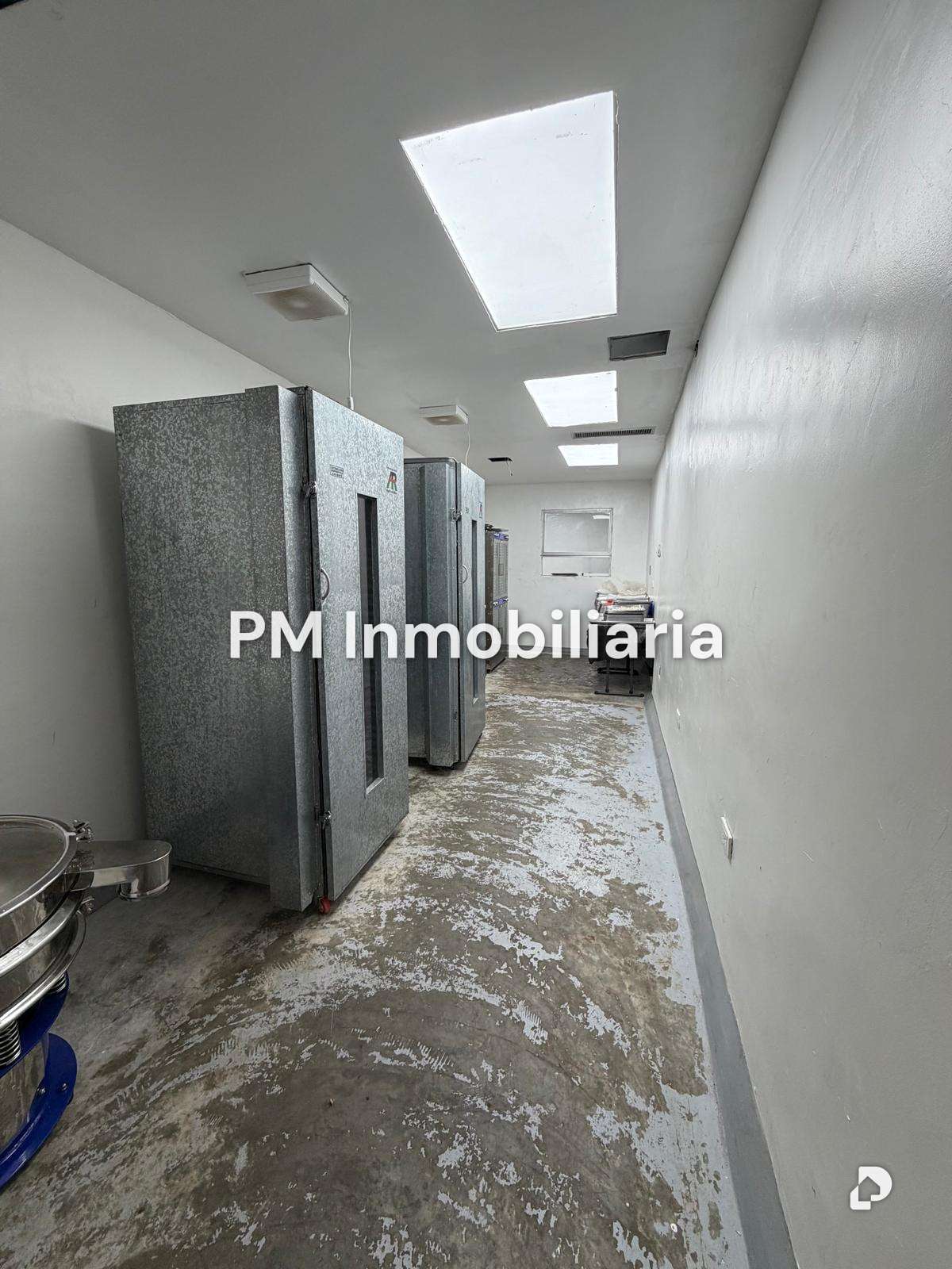 Edificio en Boleíta Sur, Caracas – 13