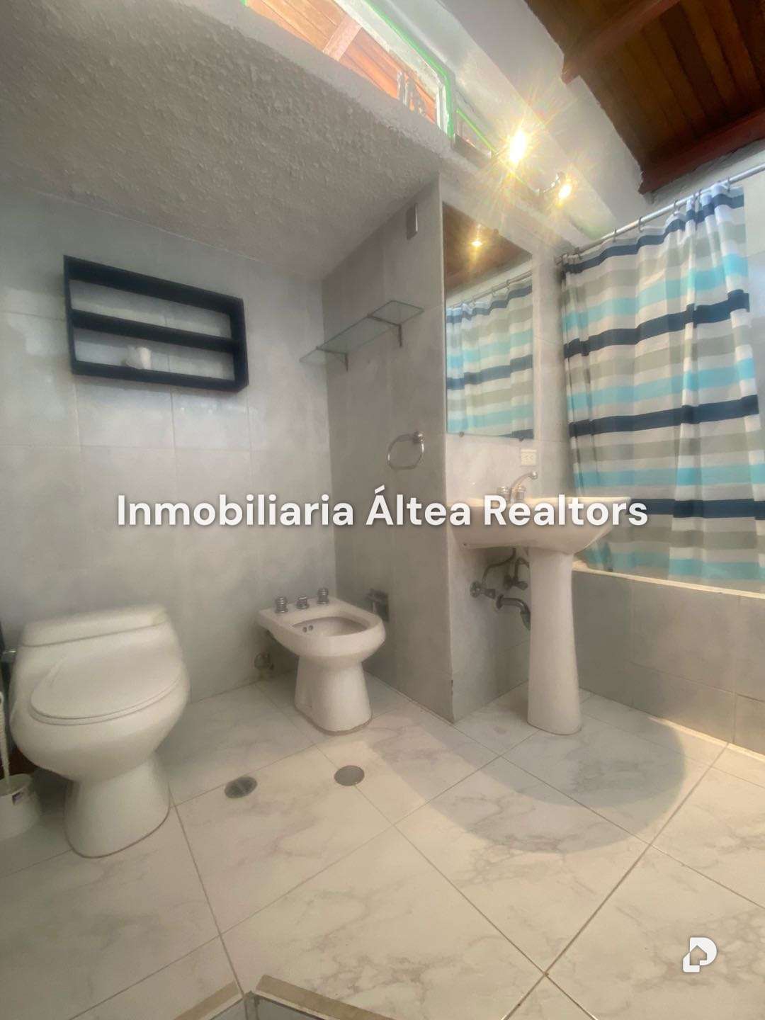 Local comercial en Colinas de Bello Monte, Caracas – 12