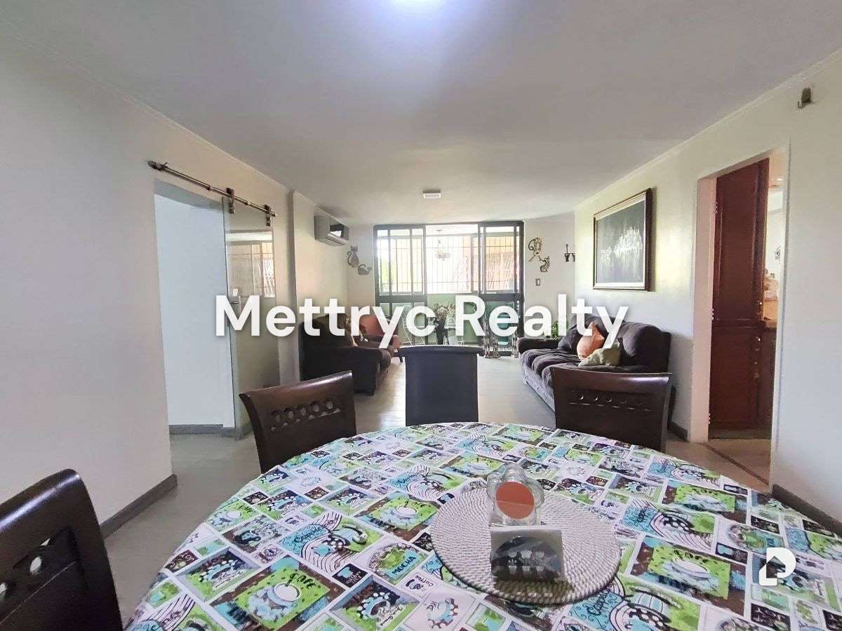 Apartamento en Del Este, Barquisimeto – 36