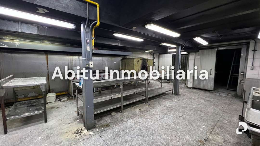 Local comercial en Las Mercedes, Caracas – 18