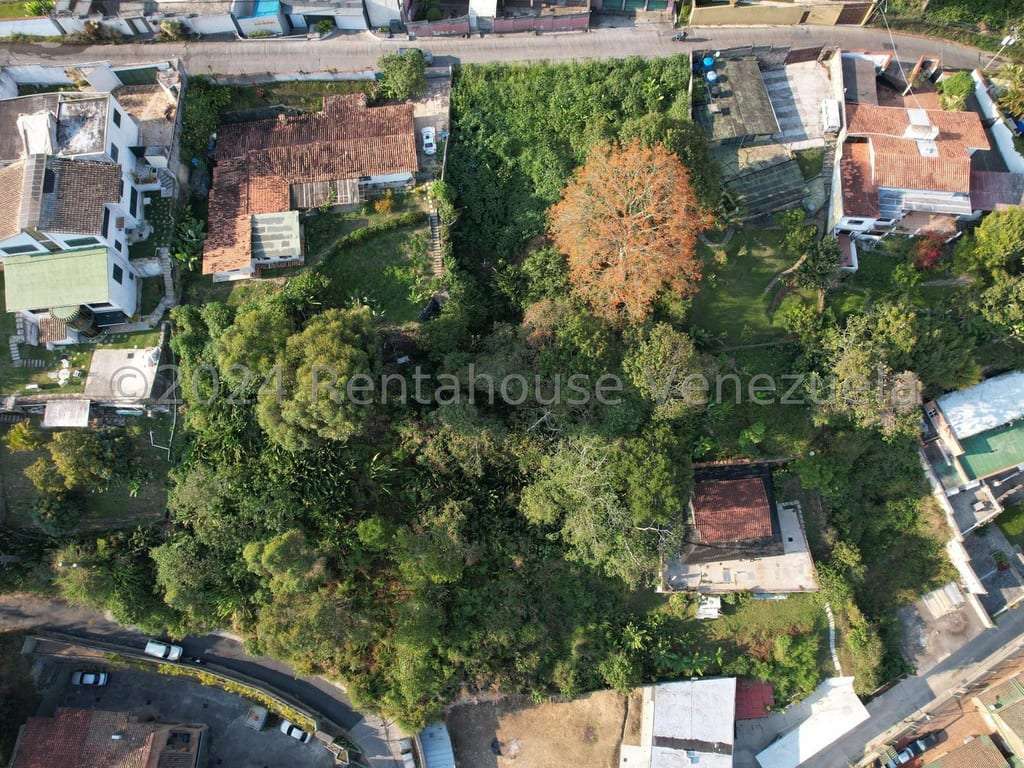 Land in La Unión, Caracas - 1