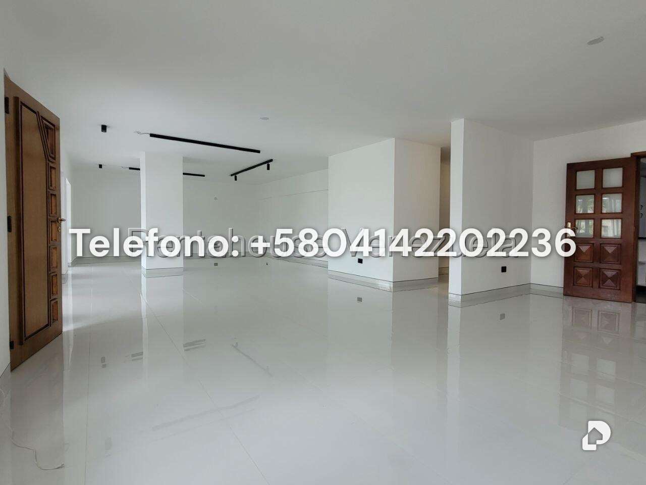 Casa en Cumbres de Curumo, Caracas – 9