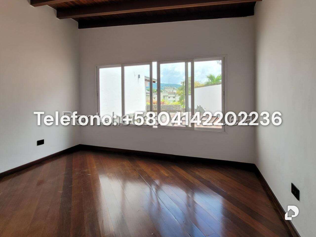 Casa en Cumbres de Curumo, Caracas – 21