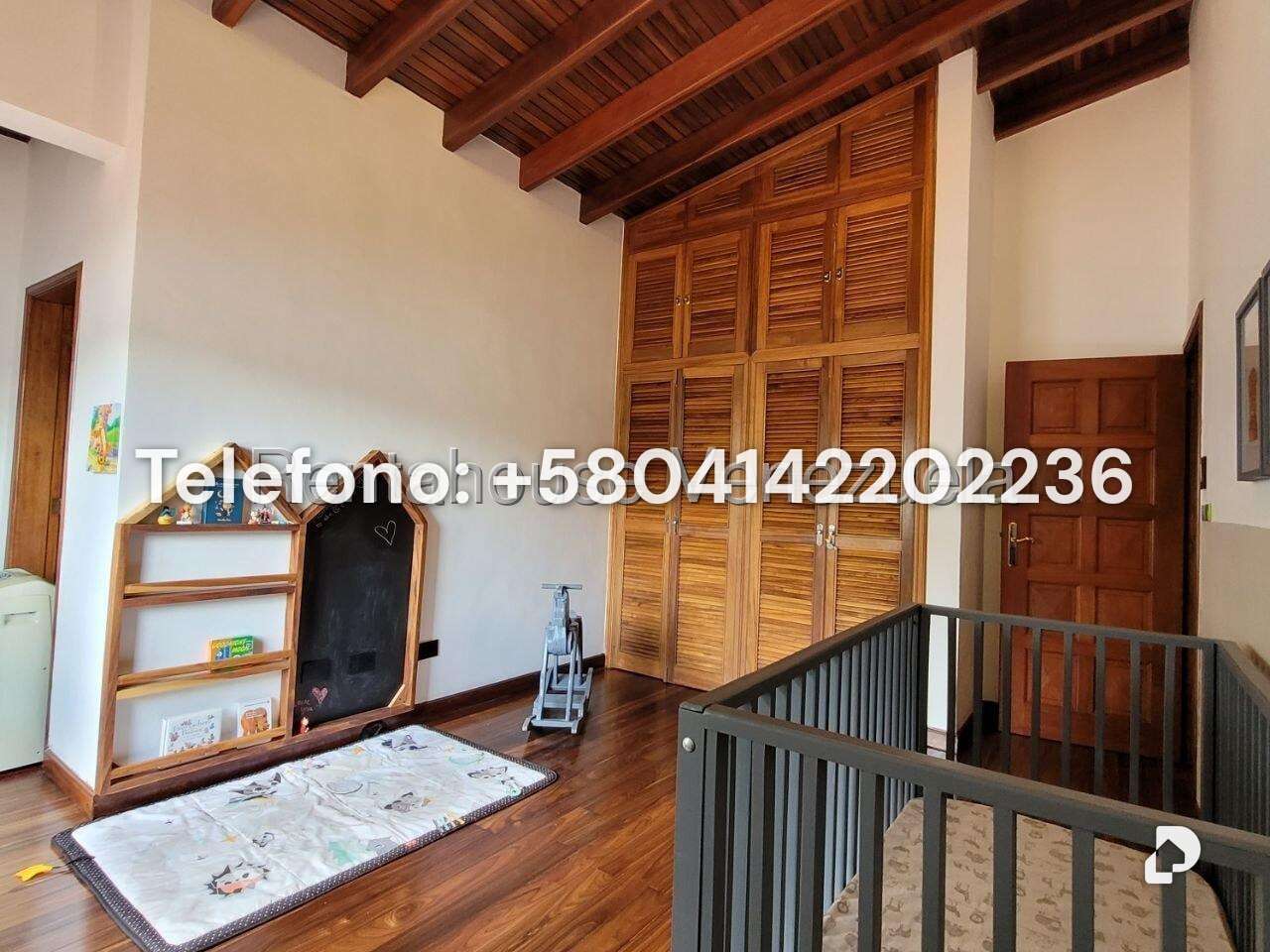 Casa en Cumbres de Curumo, Caracas – 29