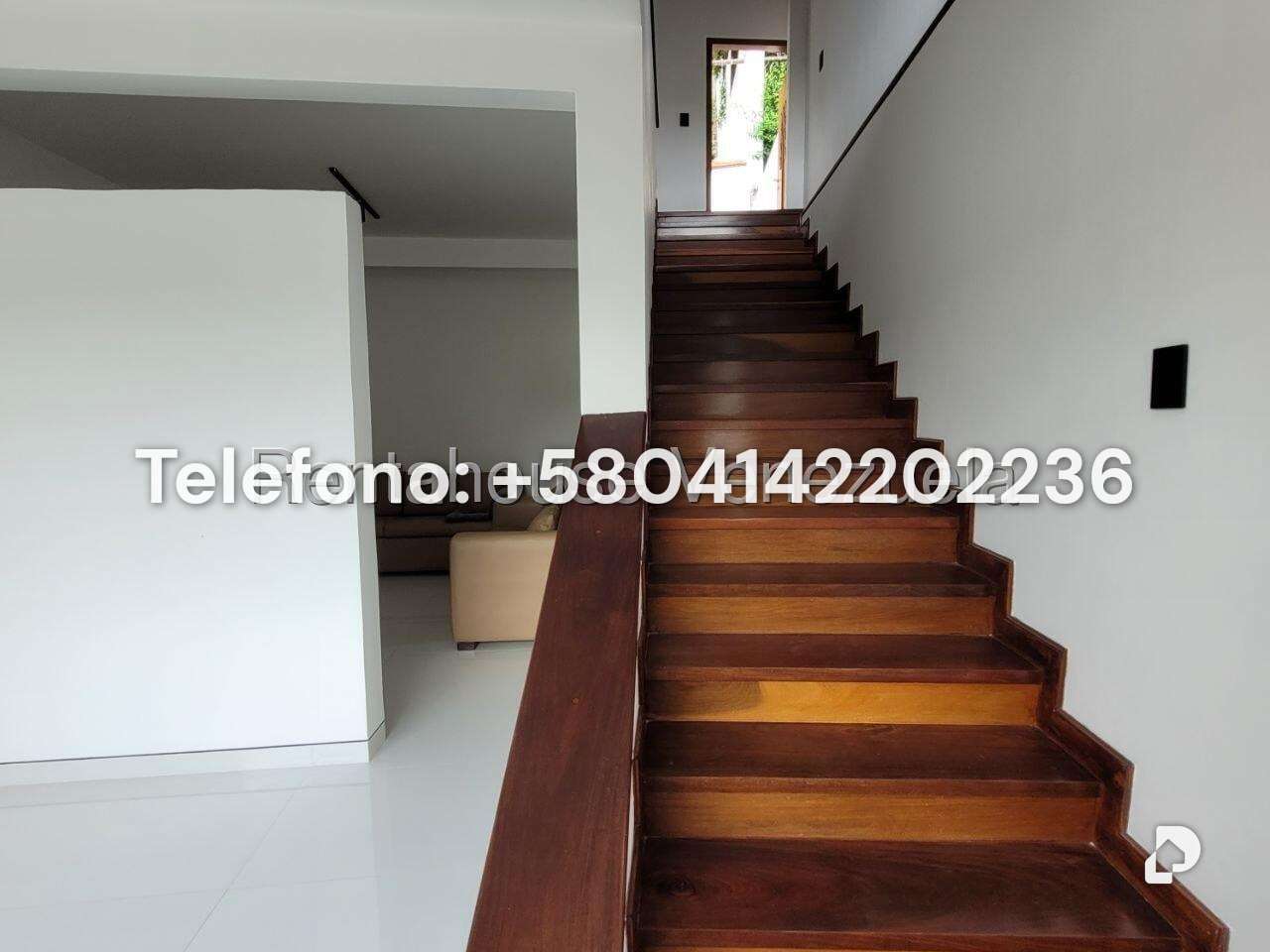 Casa en Cumbres de Curumo, Caracas – 24