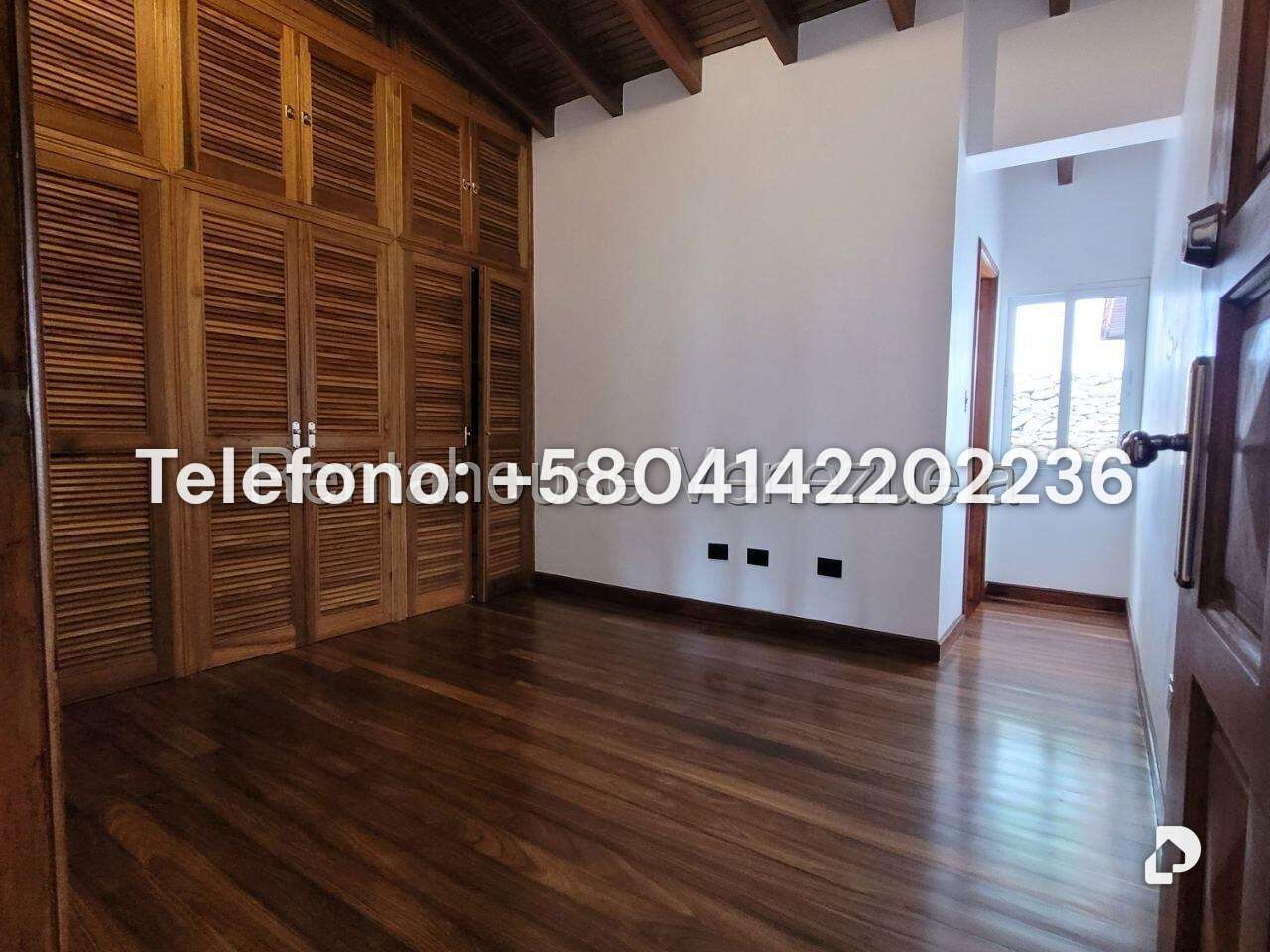 Casa en Cumbres de Curumo, Caracas – 31