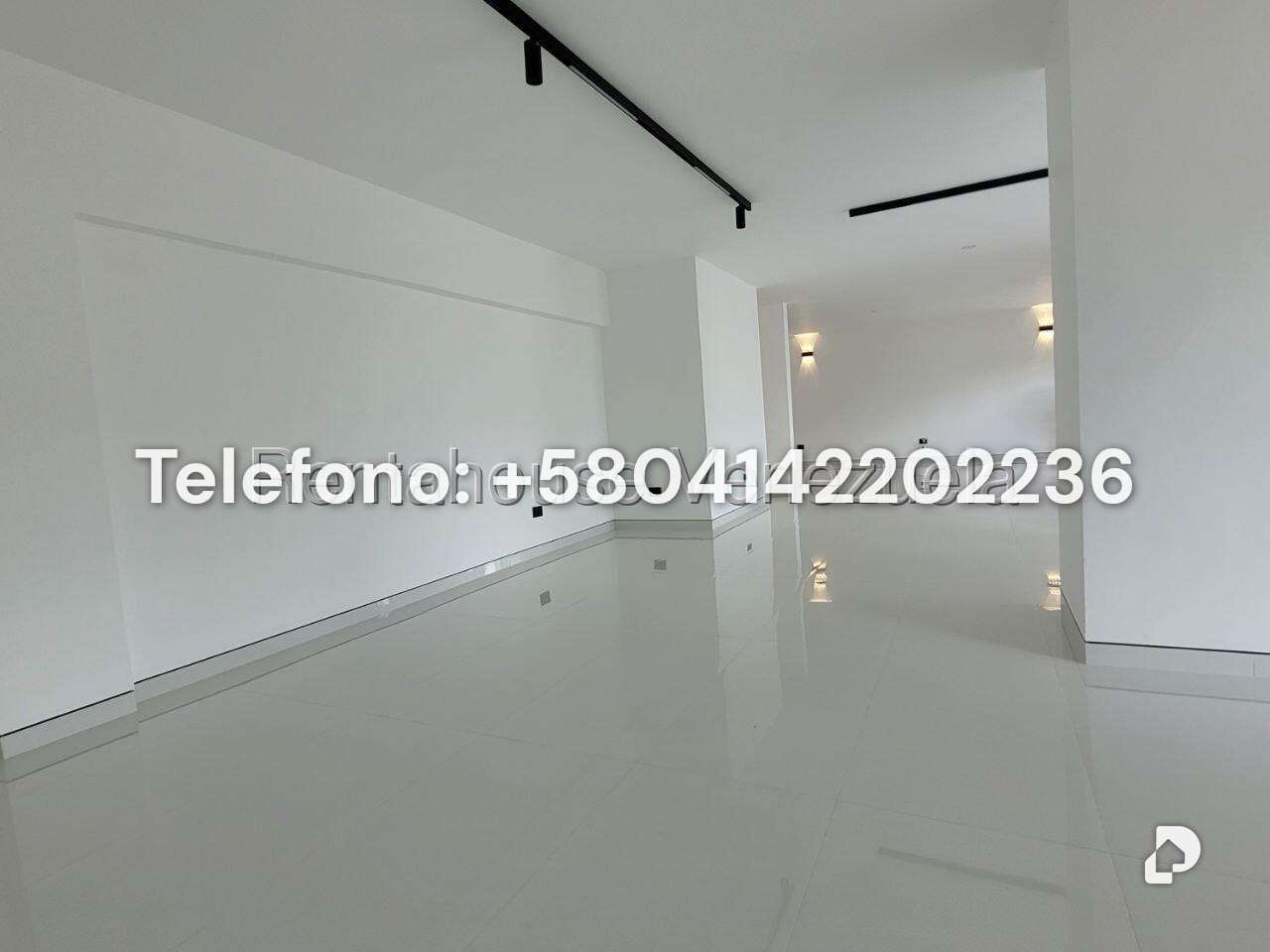 Casa en Cumbres de Curumo, Caracas – 8