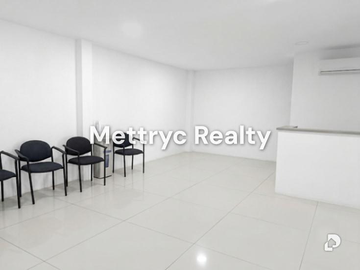 Local comercial en José Rafael Pocaterra, Valencia – 2