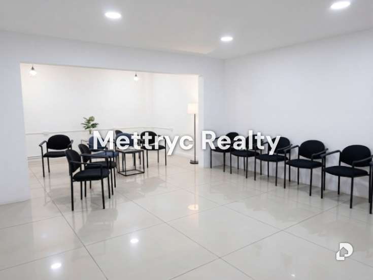 Local comercial en José Rafael Pocaterra, Valencia – 1
