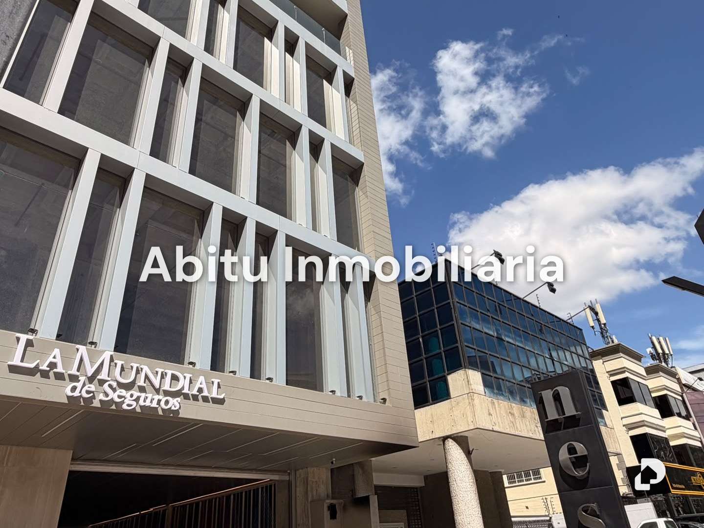 Local comercial en Las Mercedes, Caracas – 17
