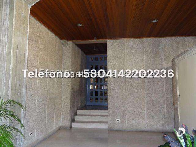 Apartamento en Los Palos Grandes, Caracas – 15