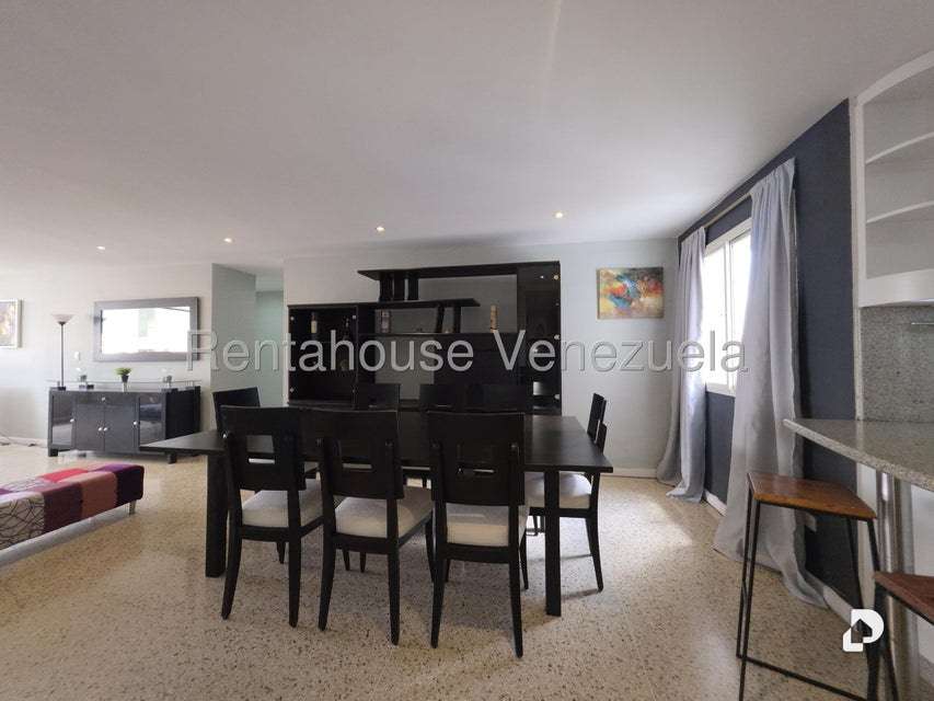 Apartamento en Altamira, Caracas – 2