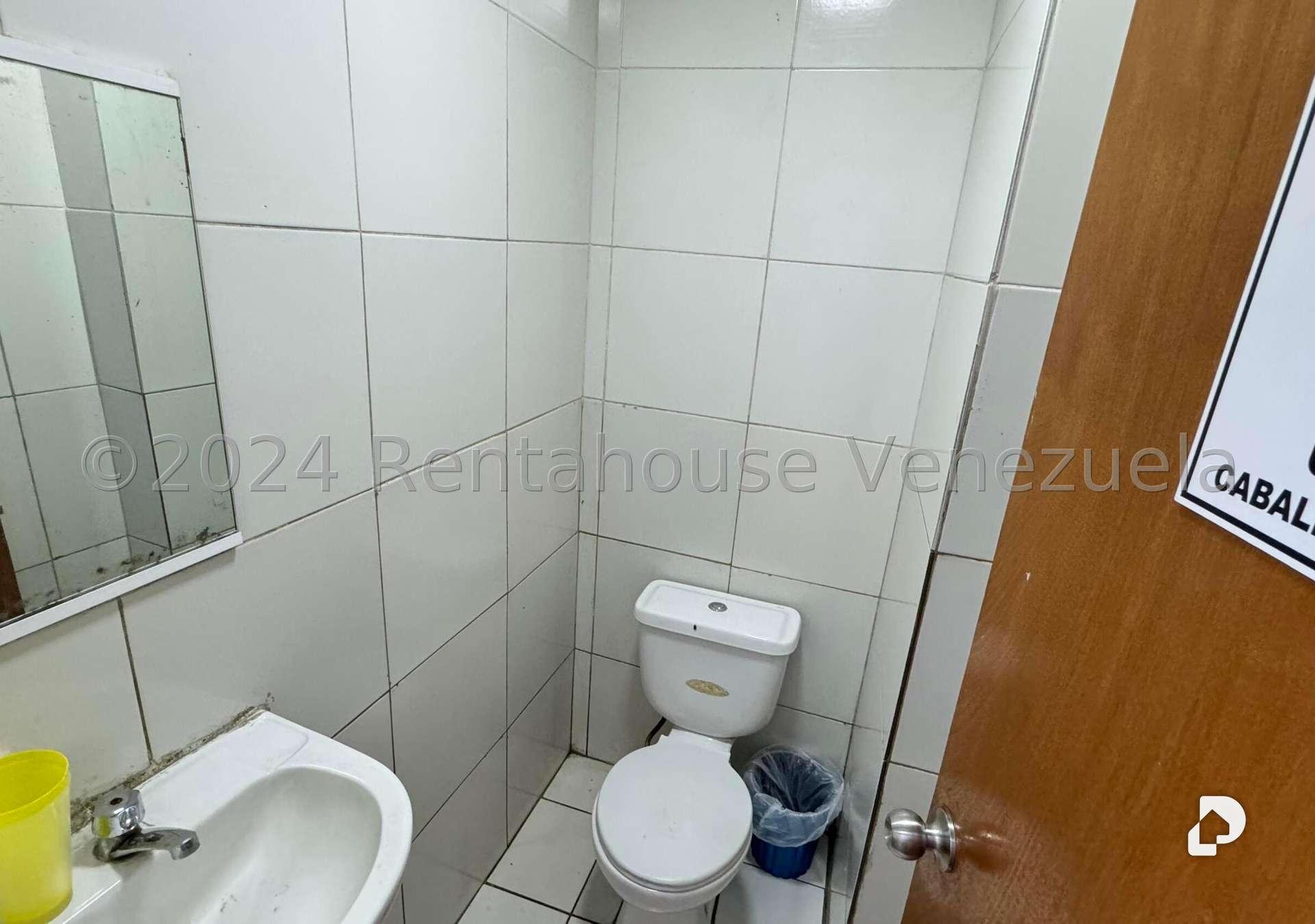 Local comercial en Catia, Caracas – 26