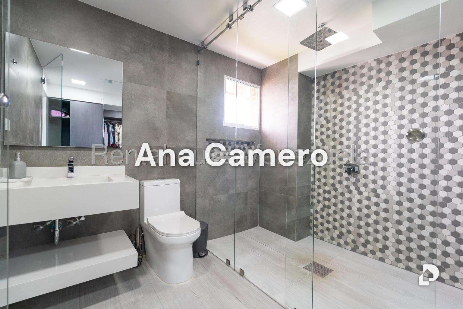 Apartamento en Colinas de Los Chaguaramos, Caracas – 22