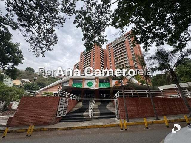 Apartamento en Colinas de Los Chaguaramos, Caracas – 2