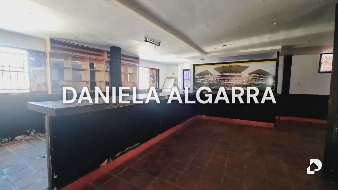 Local comercial en Av. Bolívar Norte, Valencia – 13