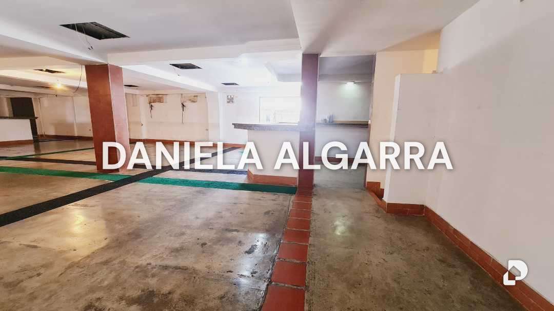 Local comercial en Av. Bolívar Norte, Valencia – 11