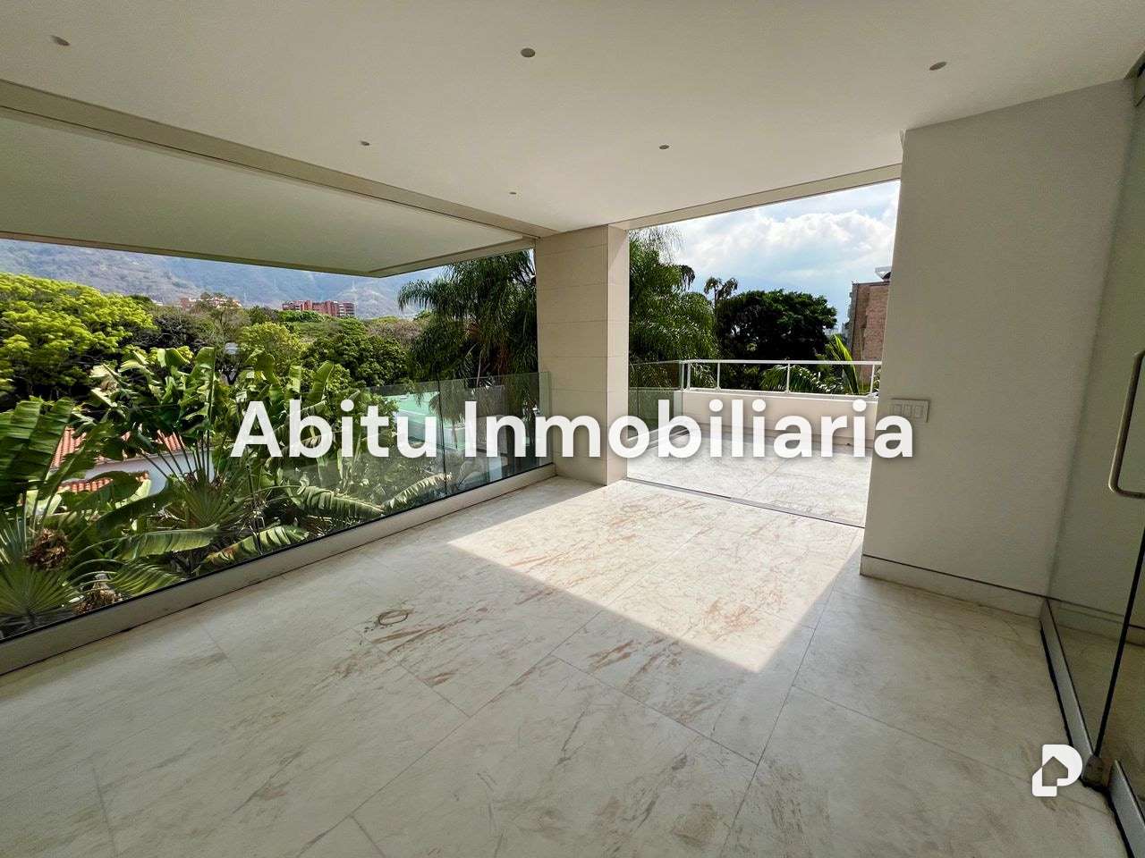 Apartamento en Campo Alegre, Caracas – 11