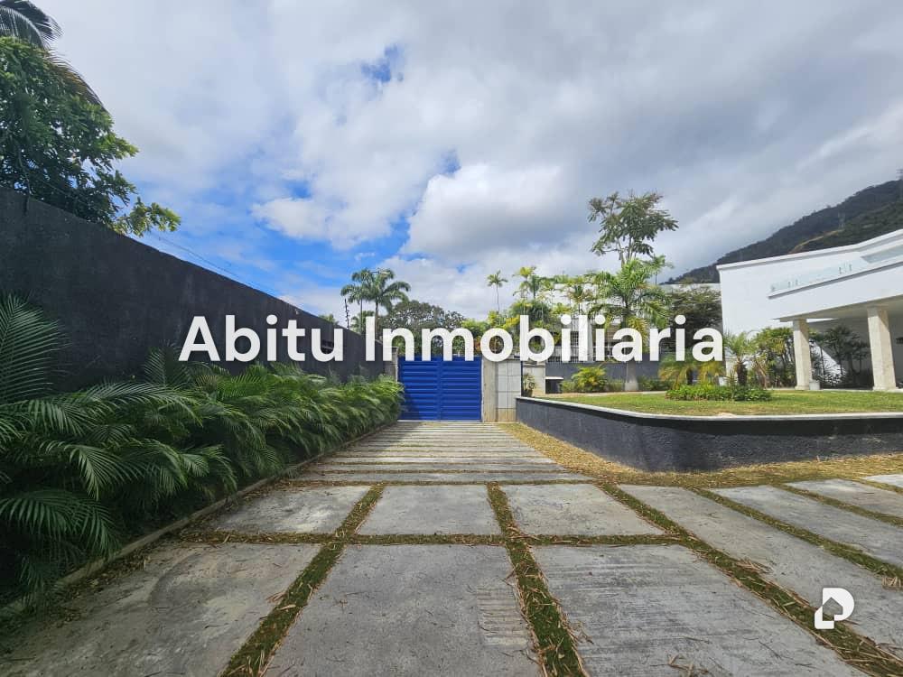 House in Country Club, Caracas – 4