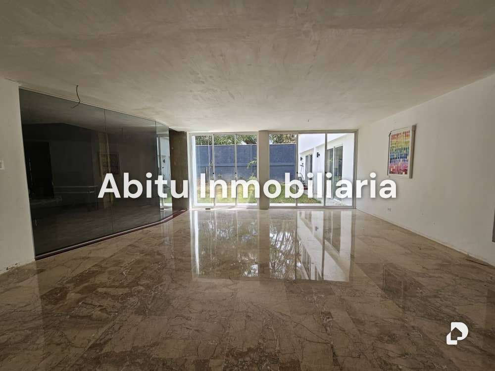 House in Country Club, Caracas – 10