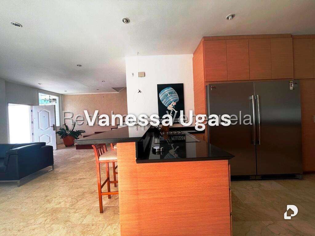 Casa en Alto Prado, Caracas – 23