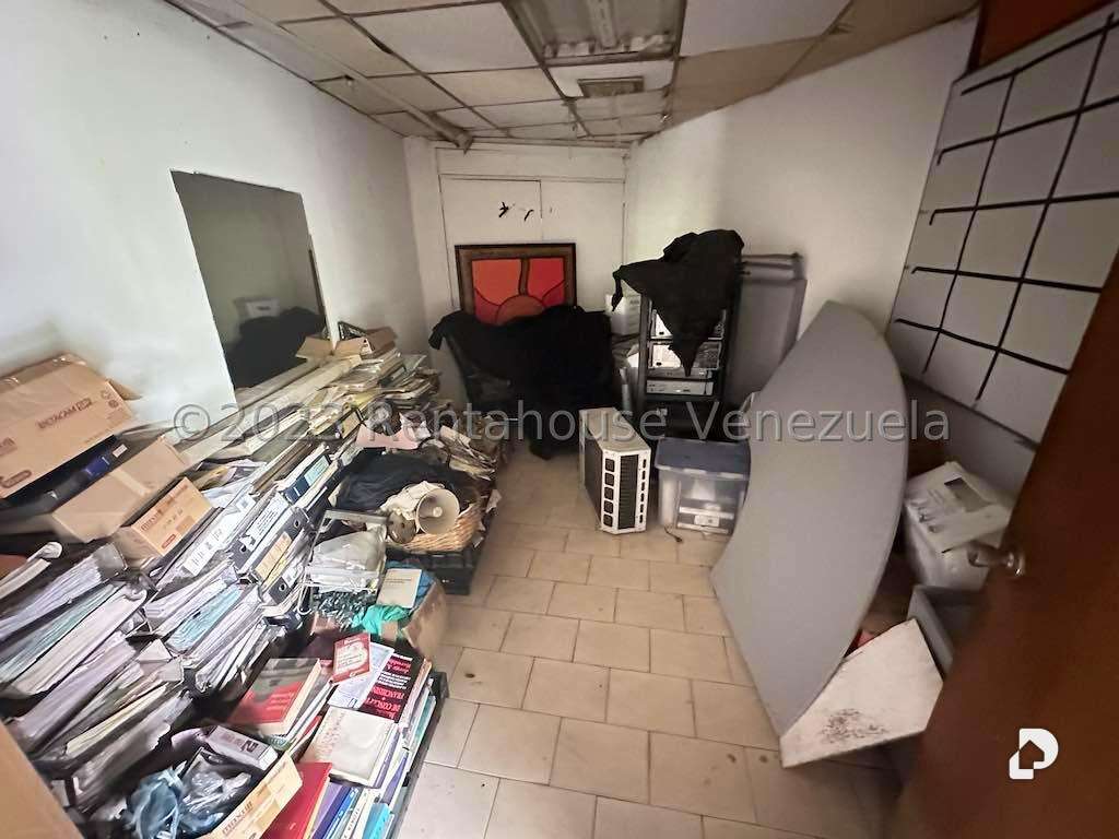 Local comercial en El Llanito, Caracas – 18