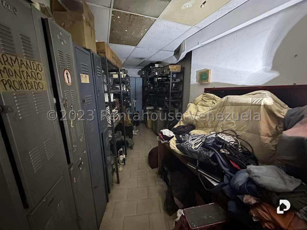 Local comercial en El Llanito, Caracas – 21