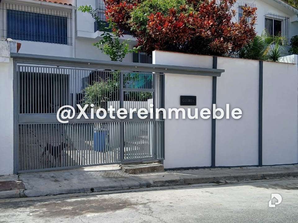 Casa en Alto Prado, Caracas – 1