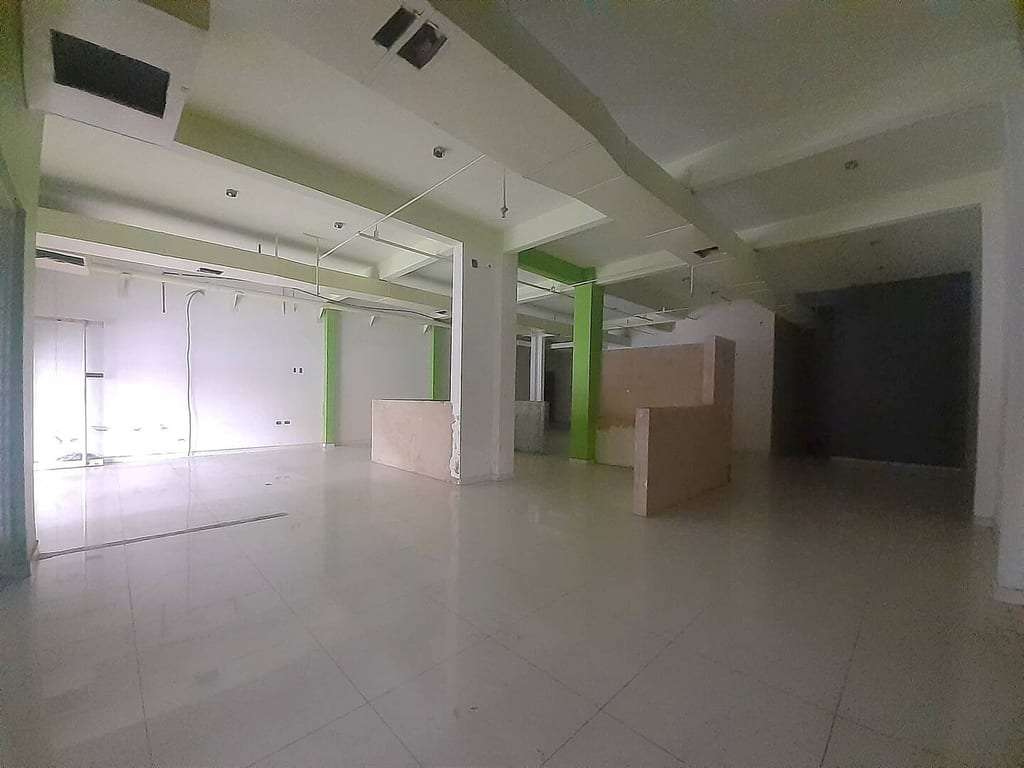 Local comercial en Avenida El Milagro, Maracaibo - 1