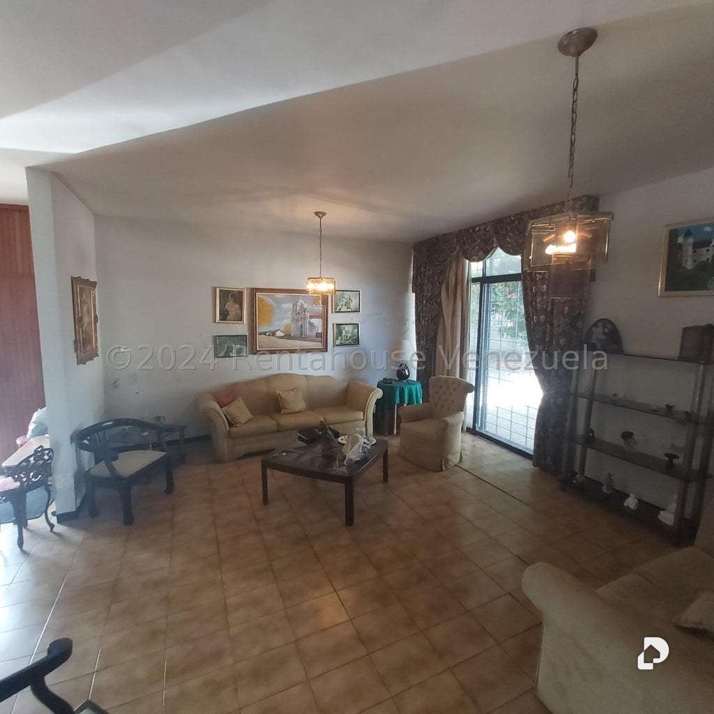 Casa en Sorocaima, Caracas – 15