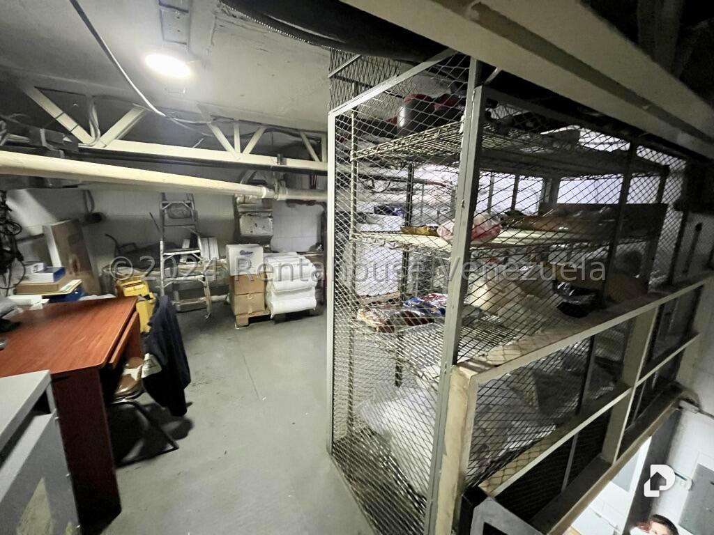 Local comercial en El Recreo, Caracas – 16