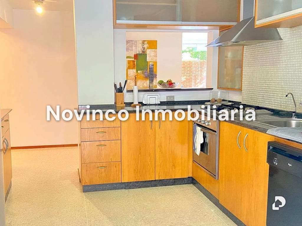 Apartment in La Castellana, Caracas – 4
