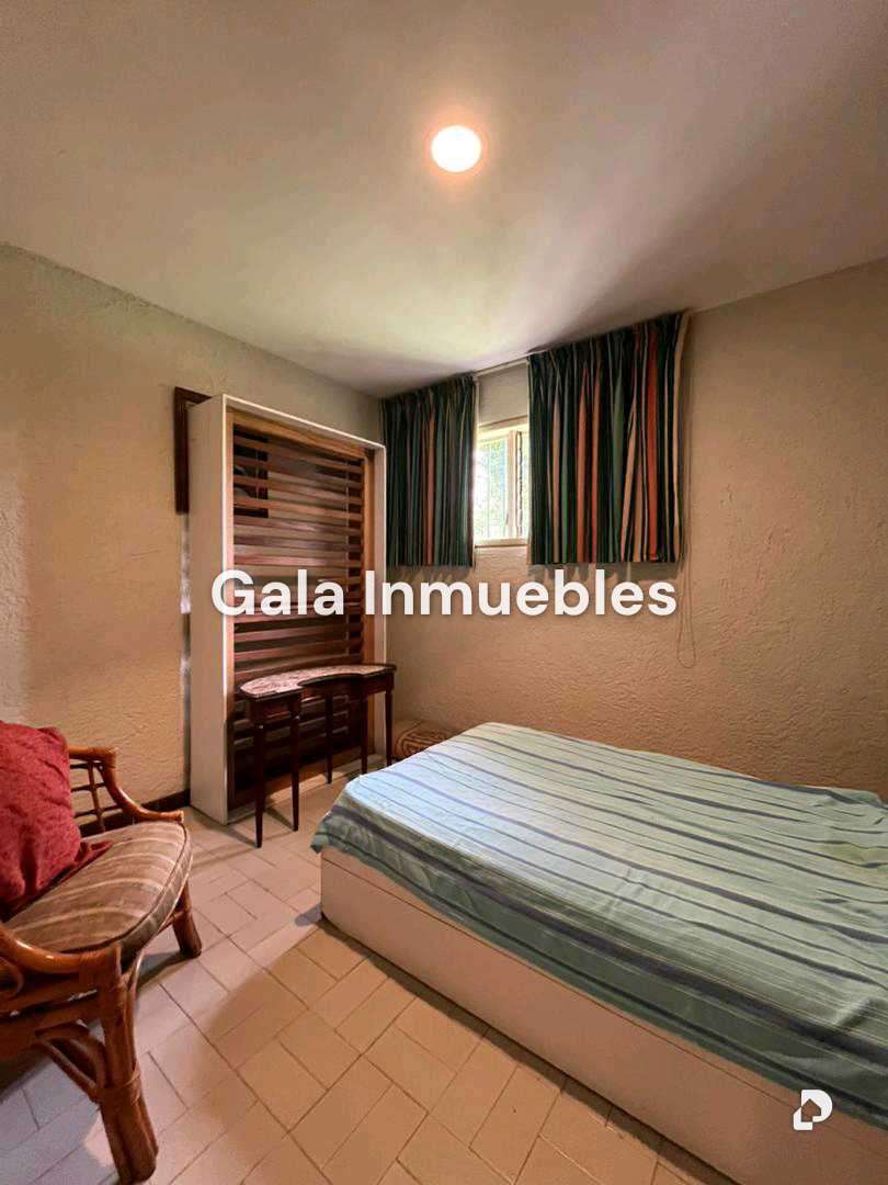 House in La Lagunita, Caracas – 36