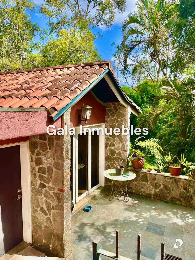 House in La Lagunita, Caracas – 26