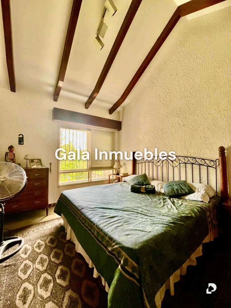 House in La Lagunita, Caracas – 24