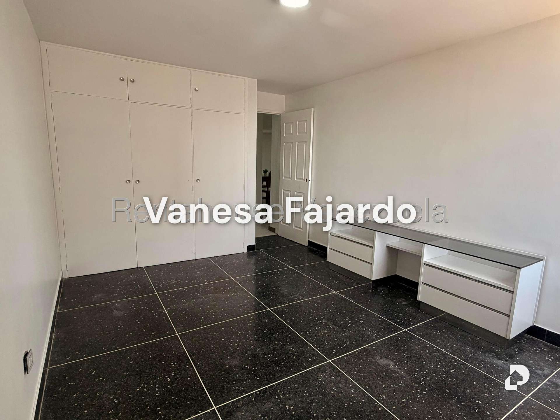 Apartamento en Sabana Grande, Caracas – 15