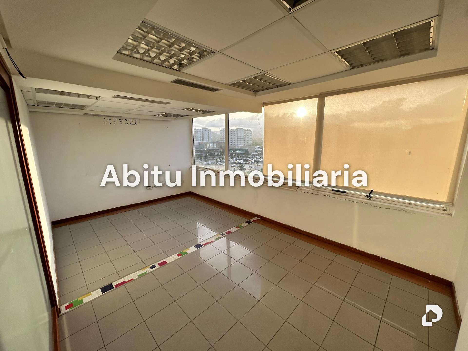 Local comercial en Urbanización Playa El Ángel, Margarita – 12