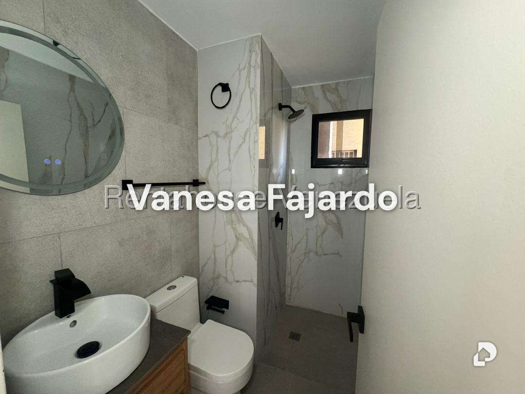 Apartamento en Colinas de Bello Monte, Caracas – 24