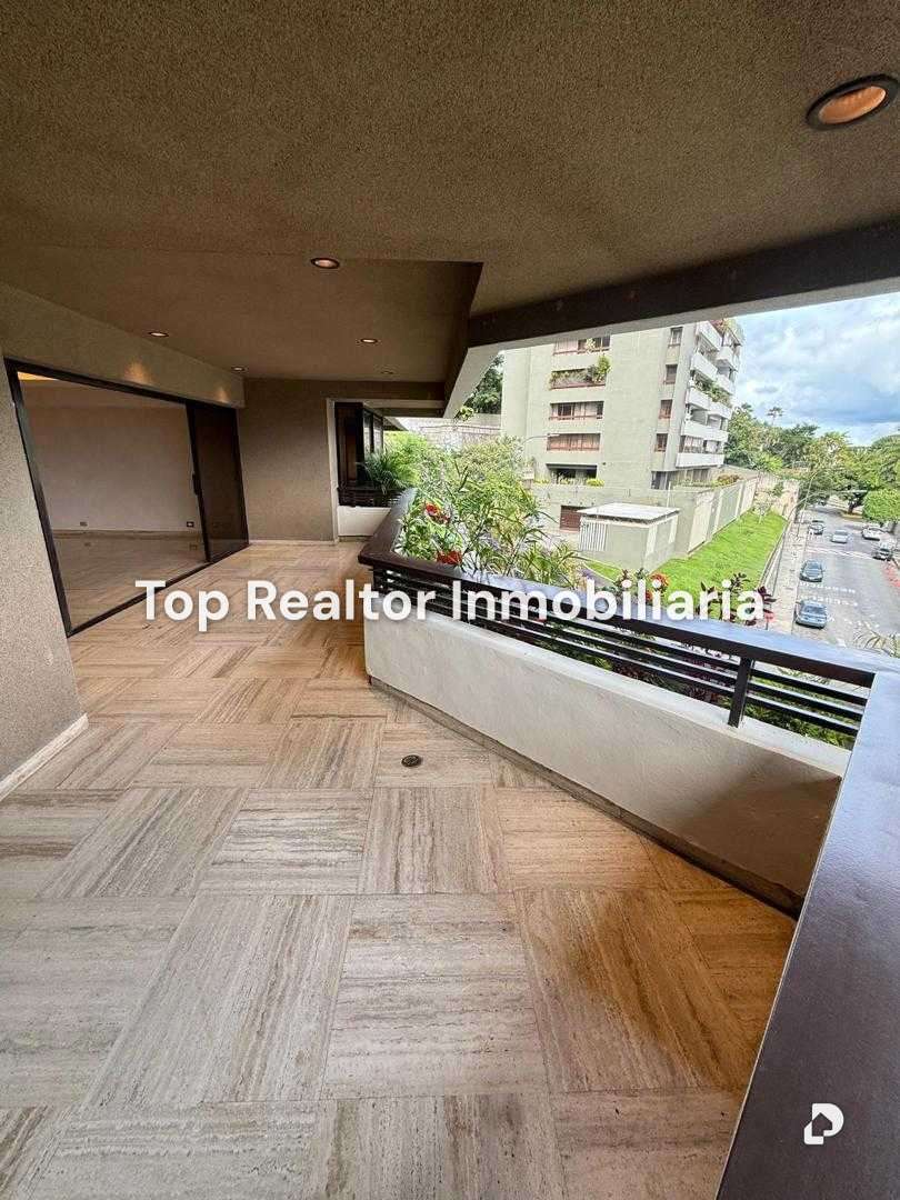Apartamento en Altamira, Caracas – 3