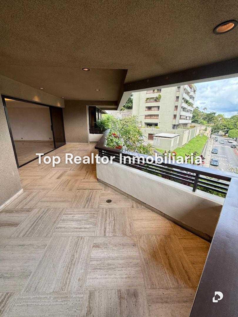 Apartamento en Altamira, Caracas – 3
