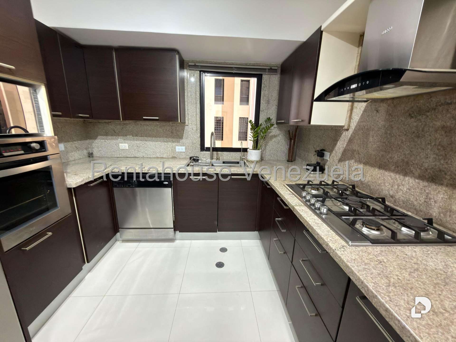 Apartamento en El Cigarral, Caracas – 17