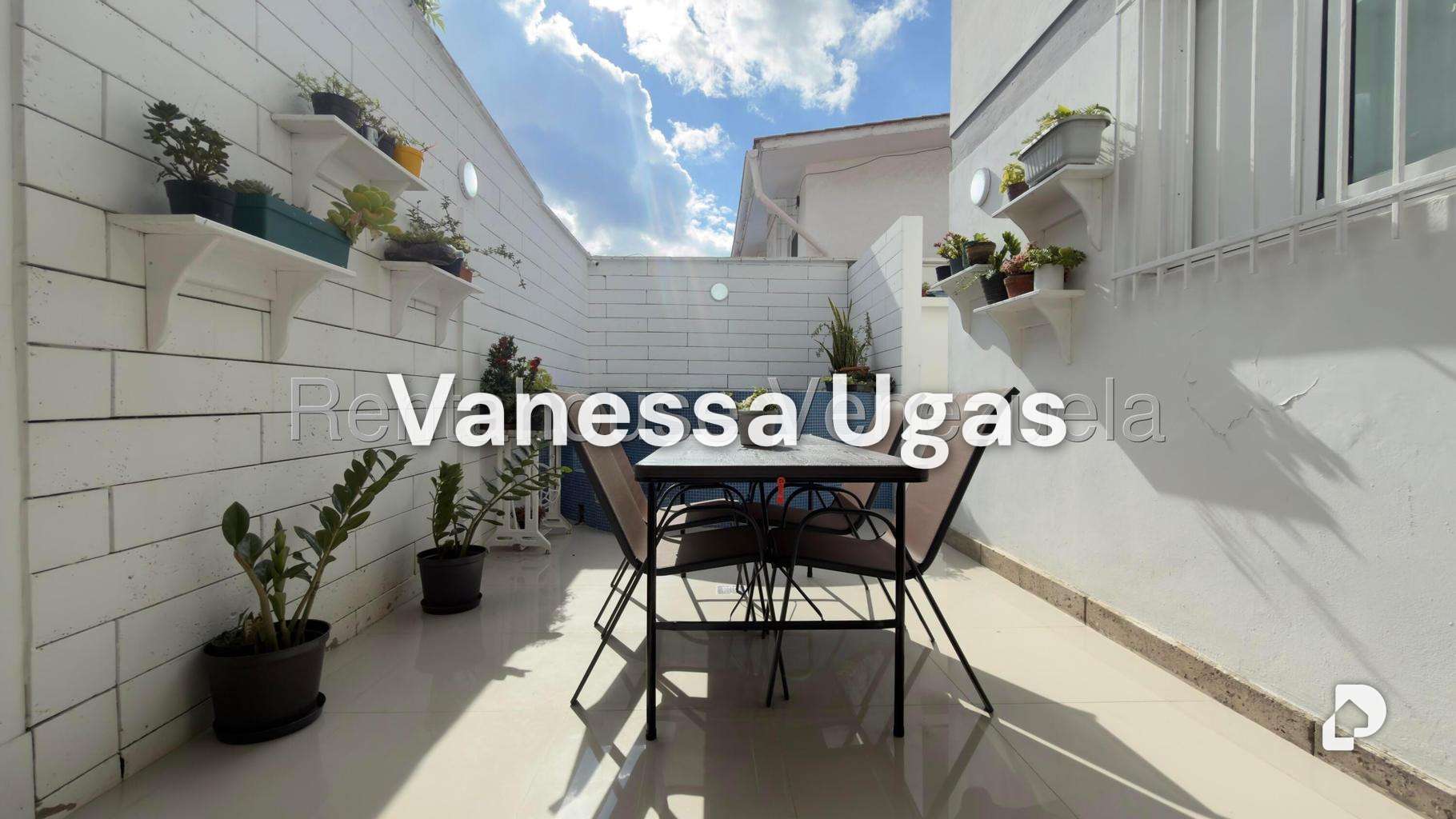 Casa en Alto Prado, Caracas – 9