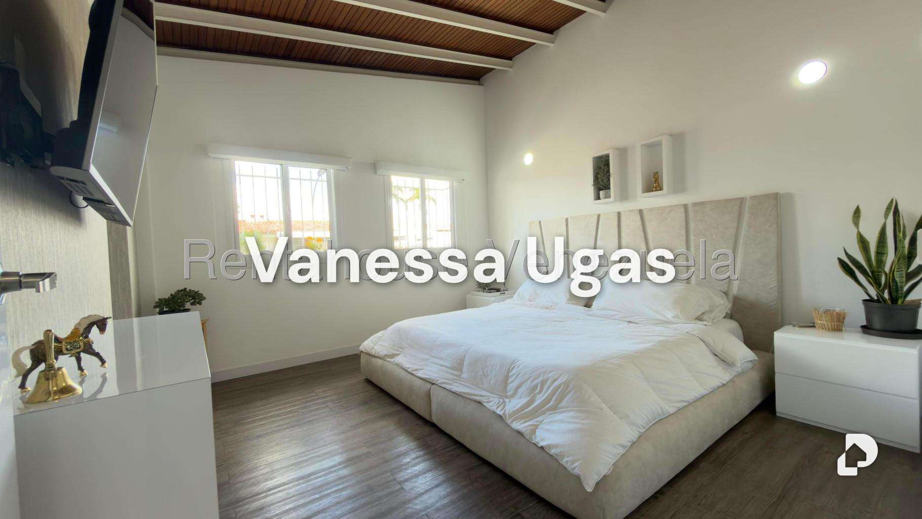 Casa en Alto Prado, Caracas – 13