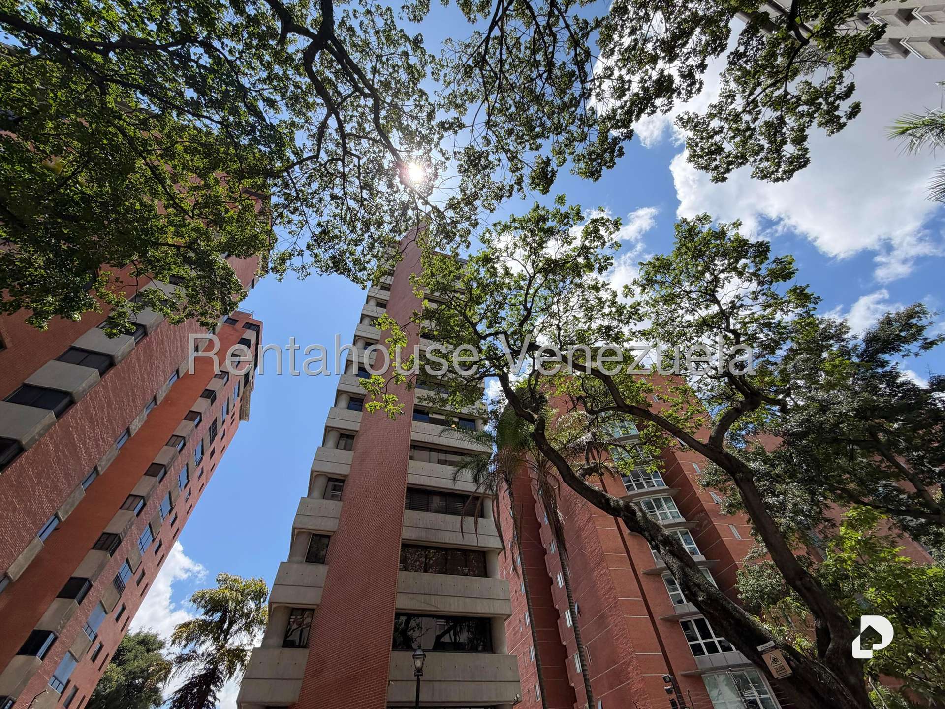 Apartamento en El Rosal, Caracas – 25