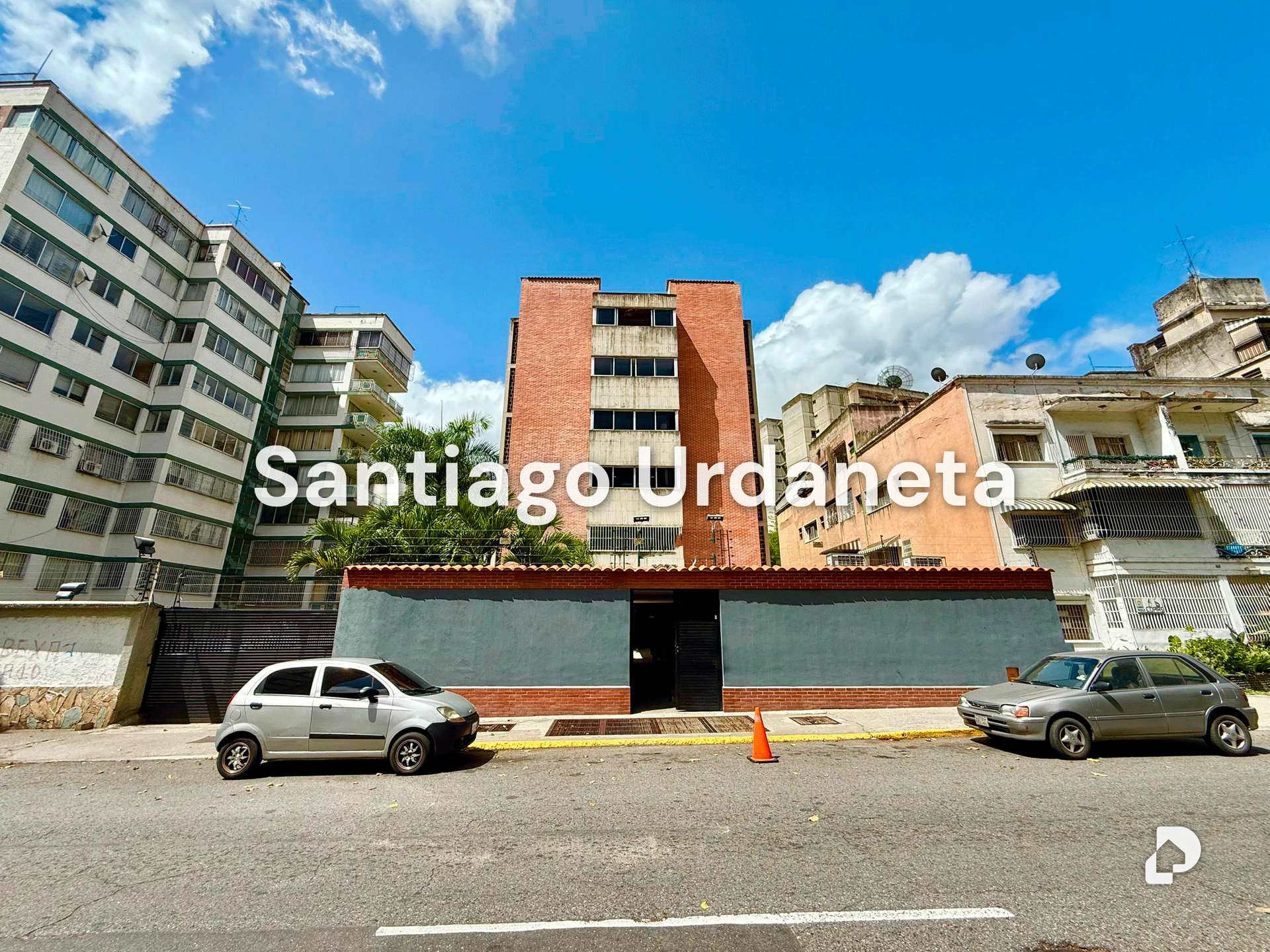 Oficina en San Bernardino, Caracas – 23