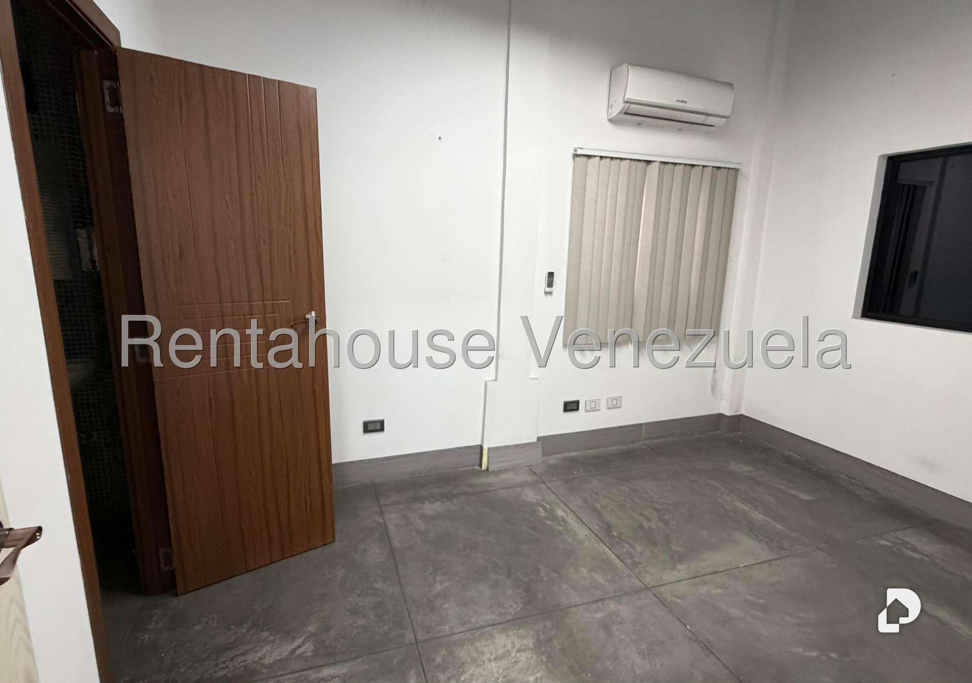 Commercial space in Maripérez, Caracas – 30
