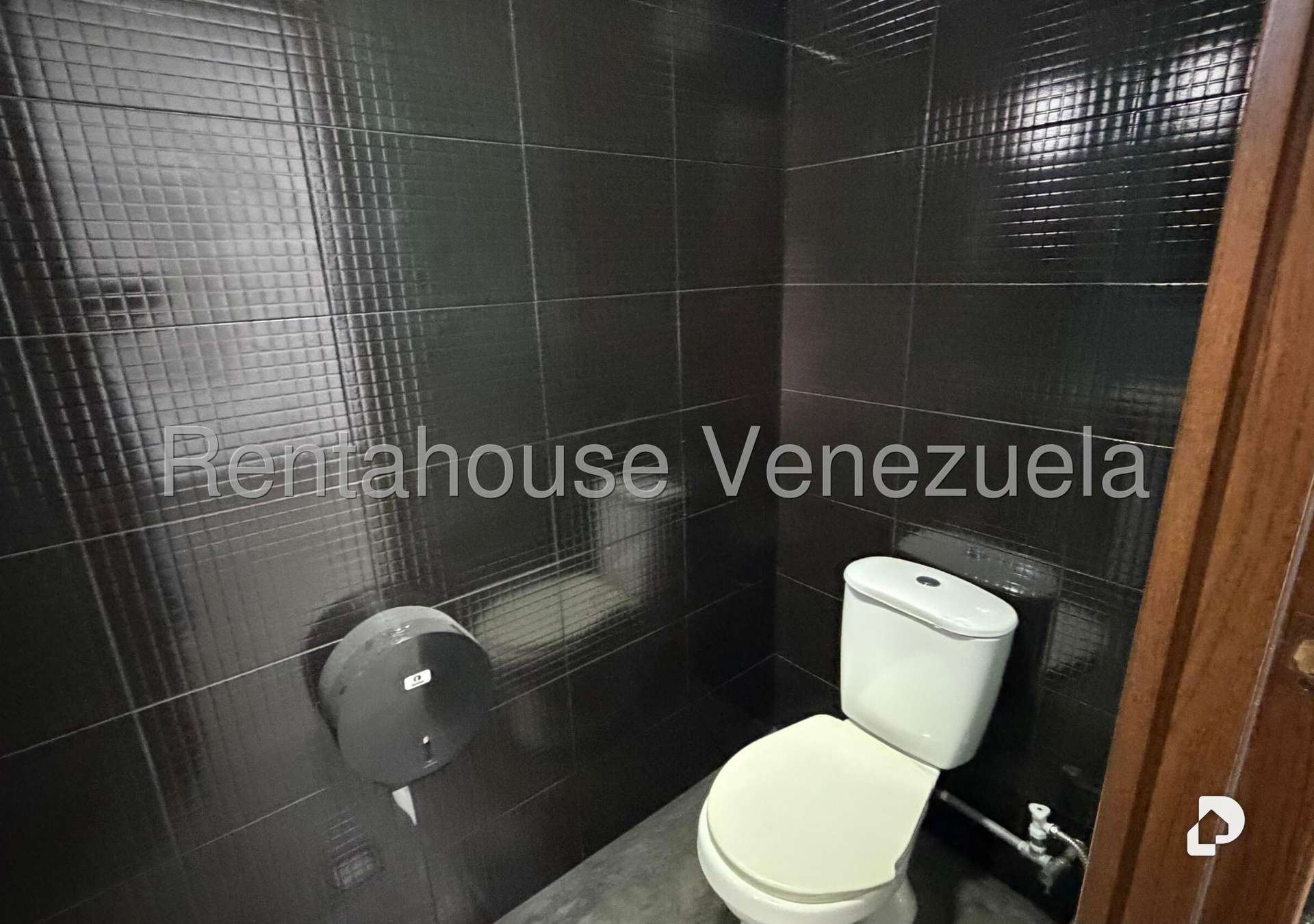 Commercial space in Maripérez, Caracas – 24
