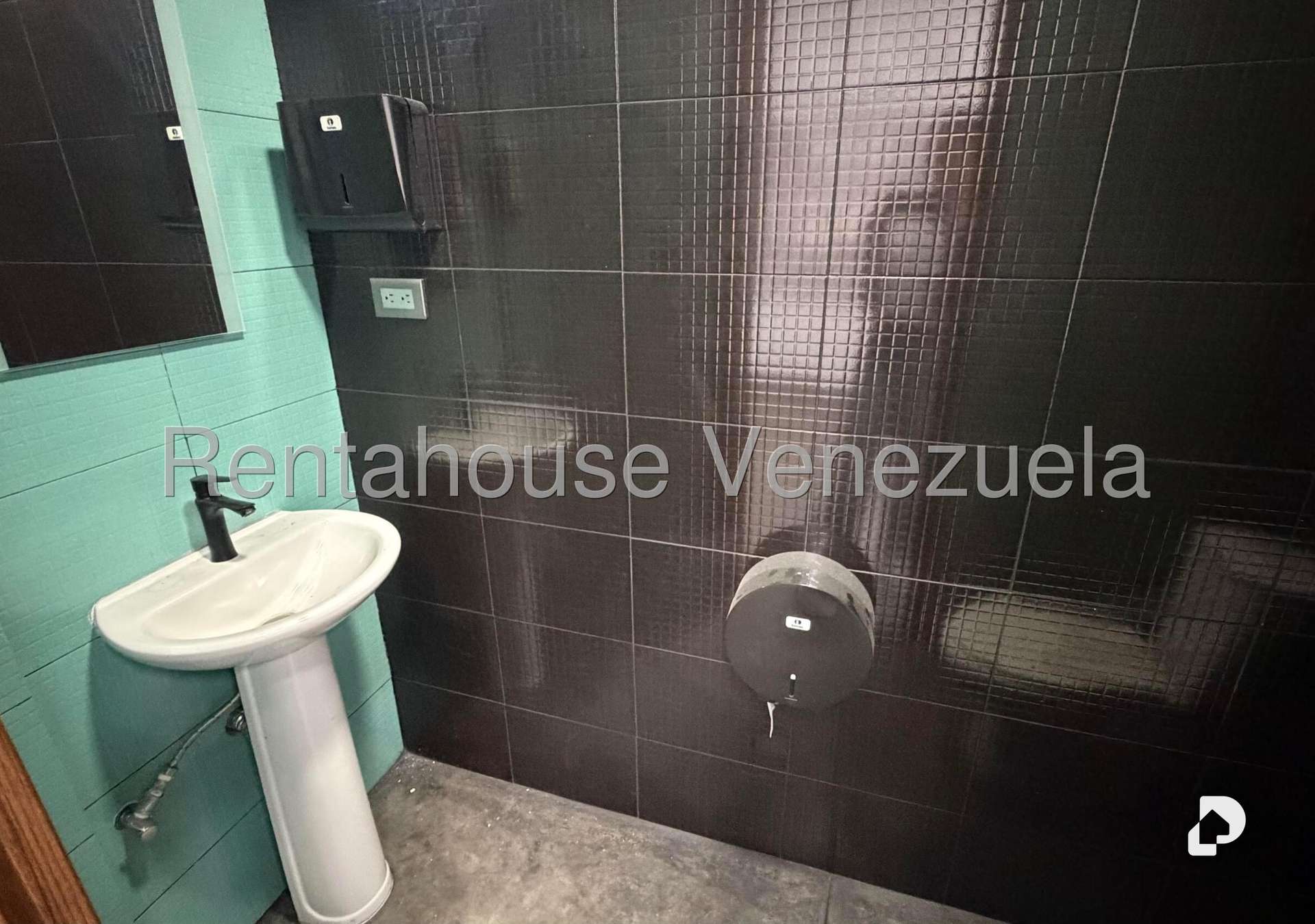 Commercial space in Maripérez, Caracas – 25